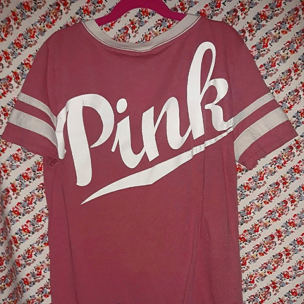VS Pink V-Neck